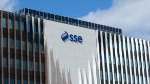 SSE plc logo on the side of their Reading offices.