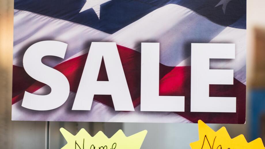 SALE sign. USA.