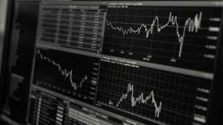pexels xccy trading 575x375