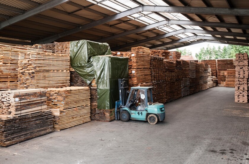 Forklift truck from Alamy 23Apr24 575x375