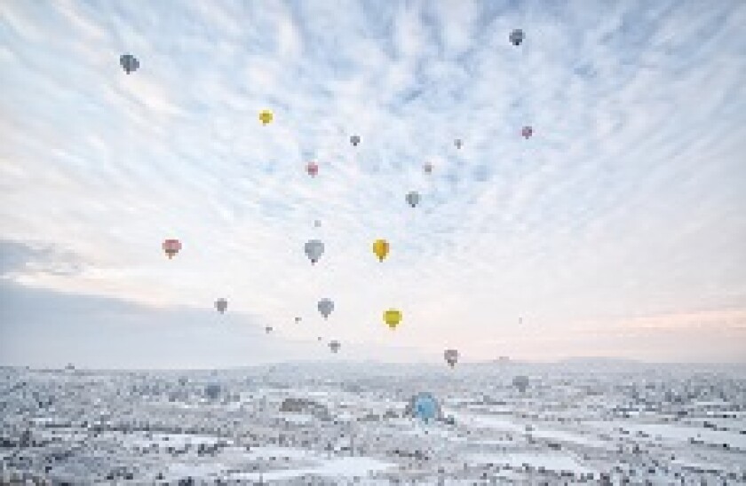 Hot_air_Balloons_snow_Adobe_230x150