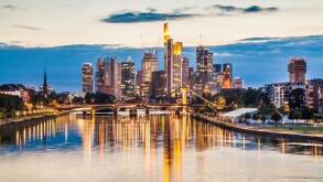 frankfurt-alamy-300925.jpg