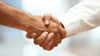 Handshake_Fotolia_230x150