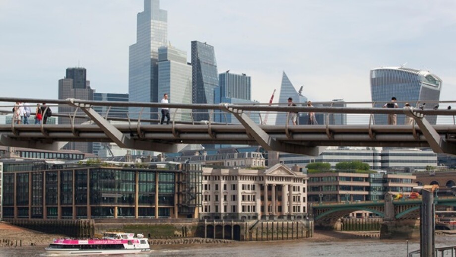 city-alamy-020525.jpg