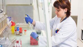 Analysis of lead in the blood (lead poisoning). Laboratory of Environmental Analytical Toxicology and Occupational Health, Biology and Research Center (CBRS) of Limoges hospital, France.