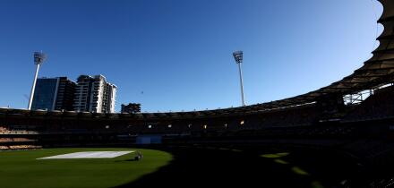 Brisbane, Australia. 02nd Dec, 2025. Usman Khawaja during an Australian Cricket Team training session at The Gabba, in Brisbane, Tuesday, December 2, 2025. (AAP Image/Jason O'Brien) NO ARCHIVING, EDITORIAL USE ONLY Credit: Australian Associated Press/Alam