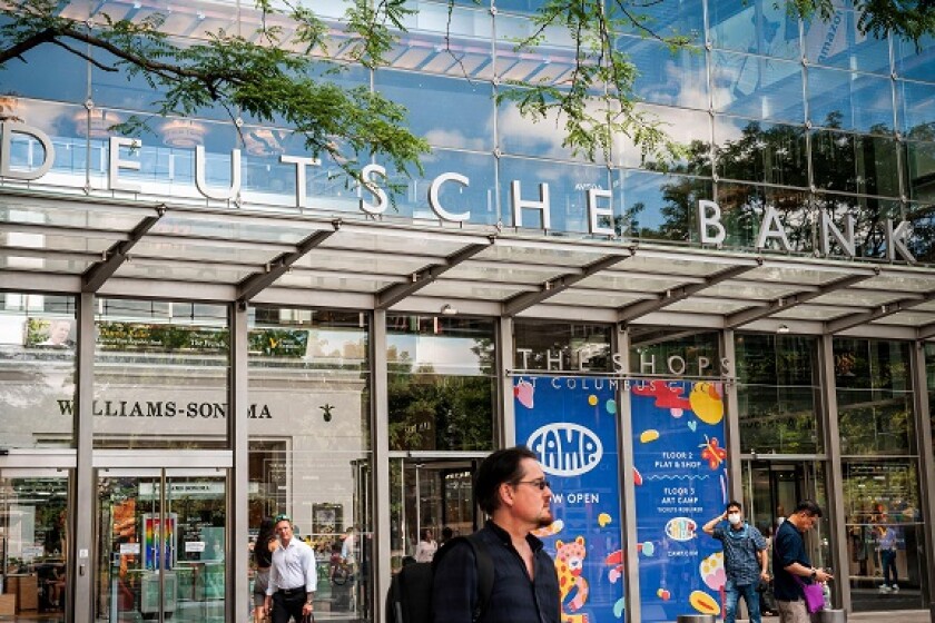 Deutsche Bank New York office from Alamy 12May22 575x375