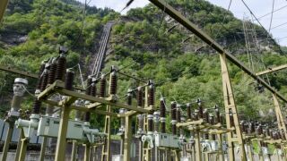 Industrial electrical equipment from alamy 5 dec 2024.jpg