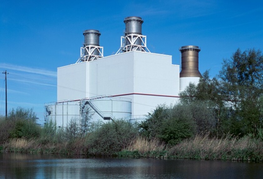 Keadby power station construction SSE from Alamy 12Apr22 575x375