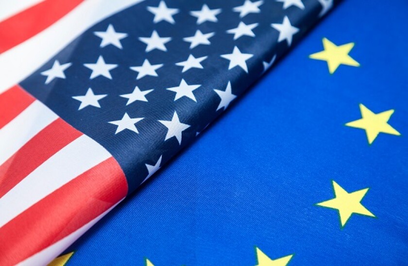 USA_Europe_Flag_Alamy_575x375_160721