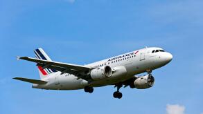 Airbus A 319 of the airline Air France approaching Geneva airport, Geneva, Switzerland