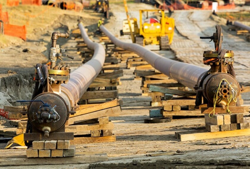 Oil sands pipeline Alberta Canada from Alamy 21Jan22 575x375