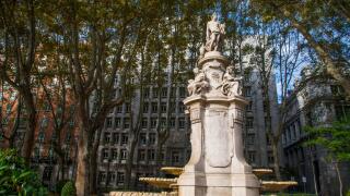 Apolo fountain and ICO building. Paseo del Ptrado, Madrid, Spain.