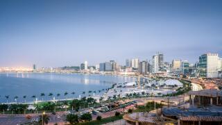 A cidade de Luanda ao cair da noite e a nova baia vista da Fortaleza Sao Miguel, Museu das Forcas Armadas. Angola.