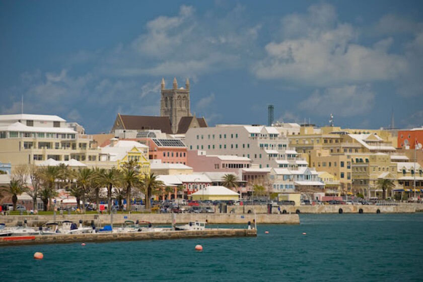 The waterfront and colourful, historical architecture of Hamilton, Bermuda, Alamy, 575