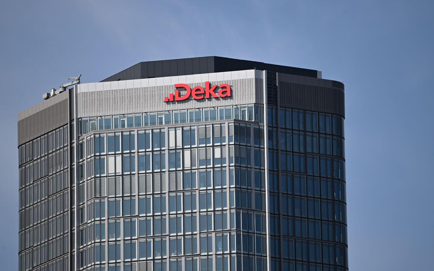 DekaBank preps blockchain-based covered bond debut