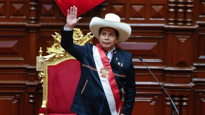 (210729) -- LIMA, July 29, 2021 (Xinhua) -- Pedro Castillo is sworn in as president of Peru during a ceremony in the nation's Congress in Lima, Peru, July 28, 2021. Pedro Castillo was sworn in on Wednesday as president of Peru during a ceremony in the nat