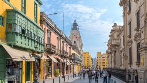 Jiron Carabaya looking towards the Plaza de Armas with the Presidential Palace to the right, Centro Historico (historic centre), Lima, Peru