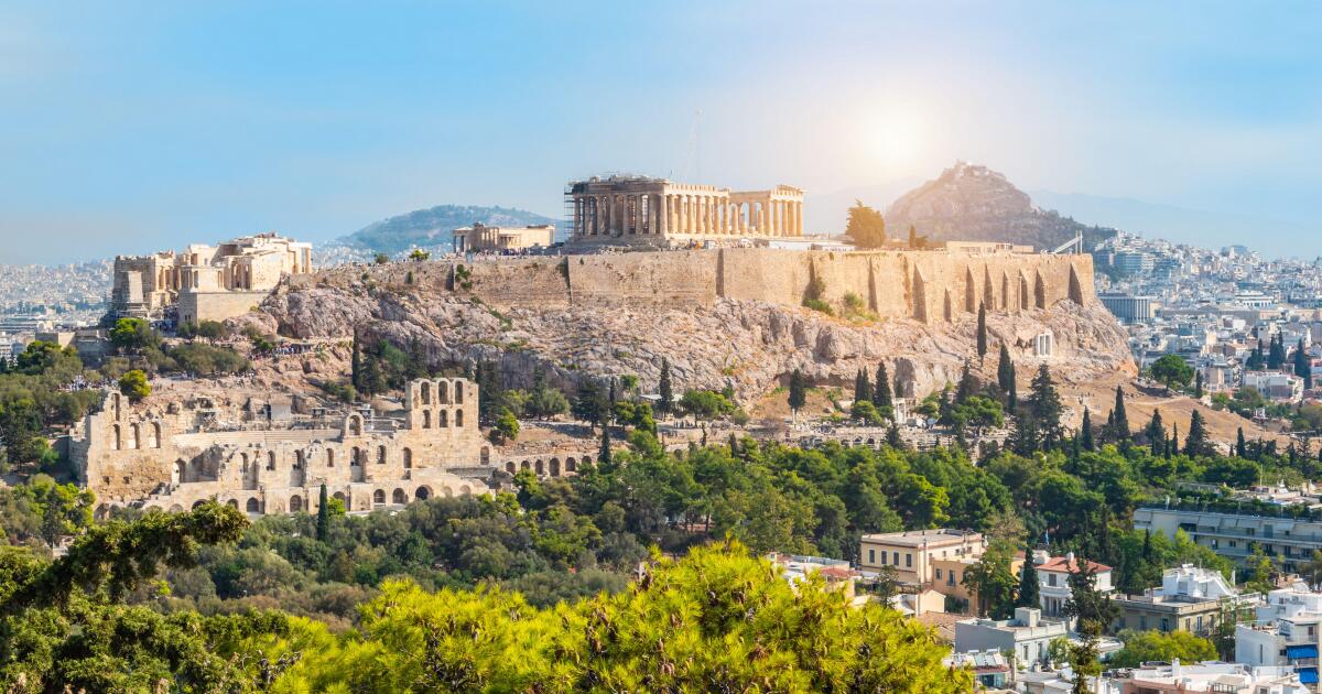 Greece shows flex with syndicated 10 year tap