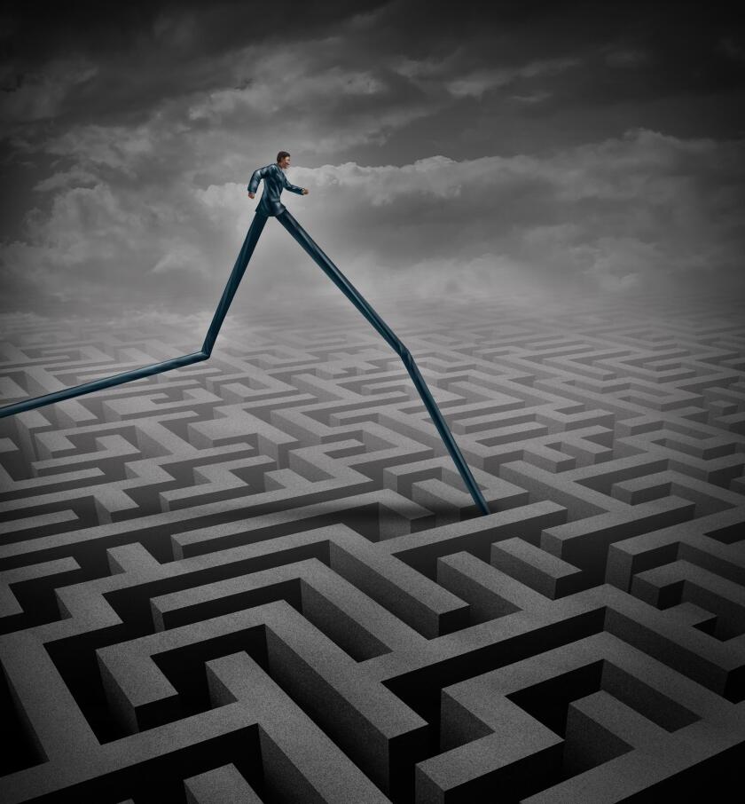 man crosses maze with ease HiRes 575