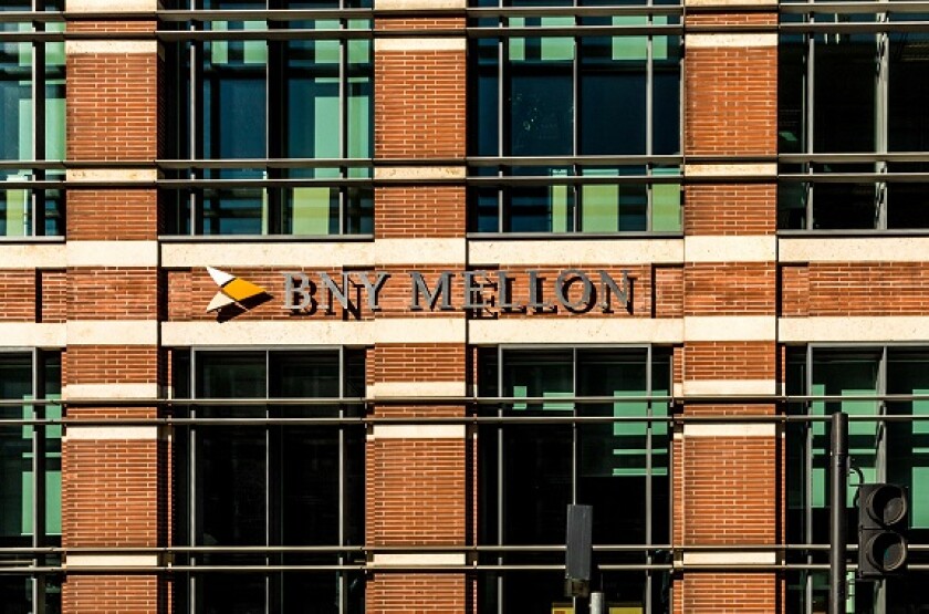 BNY Mellon London building from Alamy 3Mar22 575x375