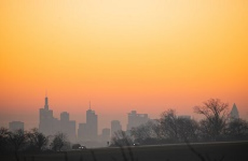 Frankfurt_skyline_PA_230x150