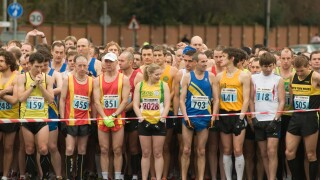 run runner runners running jog jogger joggers jogging exercise exercising physical exercise fit fitness keep keeping marathon ma