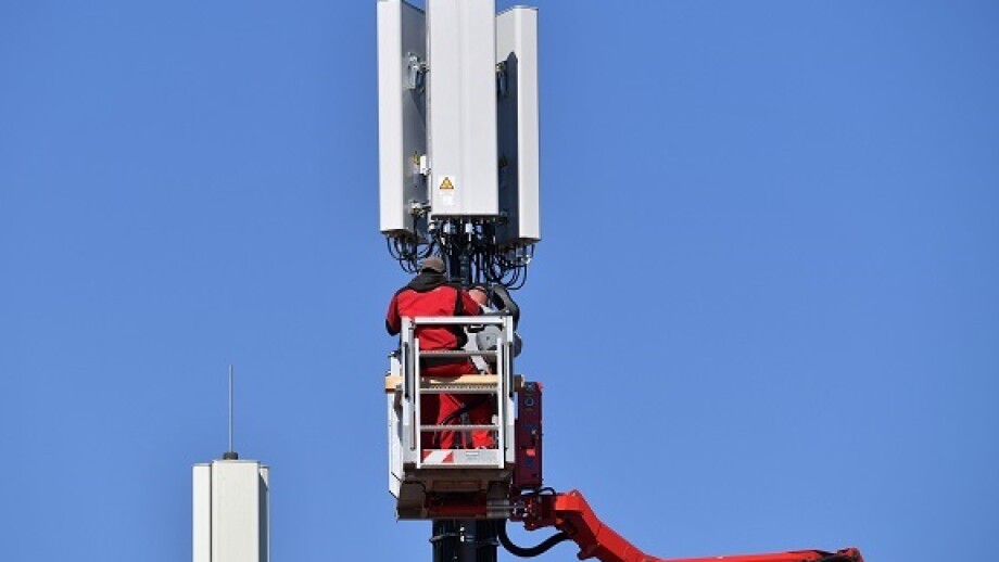 Cell tower_575_375_PA