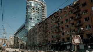Kyiv, Ukraine. 19th Mar, 2022. A view of the aftermath after a building was hit by a Russian missile in Kyiv. As the Russian invasion of Ukraine drags into it's third week, Russian forces have increasingly begun to target residential areas of Kyiv causing