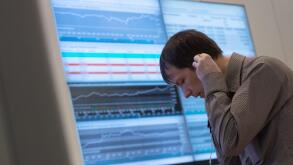 Moscow, Russia. 16th Apr, 2018. MOSCOW, RUSSIA - APRIL 16, 2018: Information screens at the Moscow Exchange. Sergei Bobylev/TASS Credit: ITAR-TASS News Agency/Alamy Live News