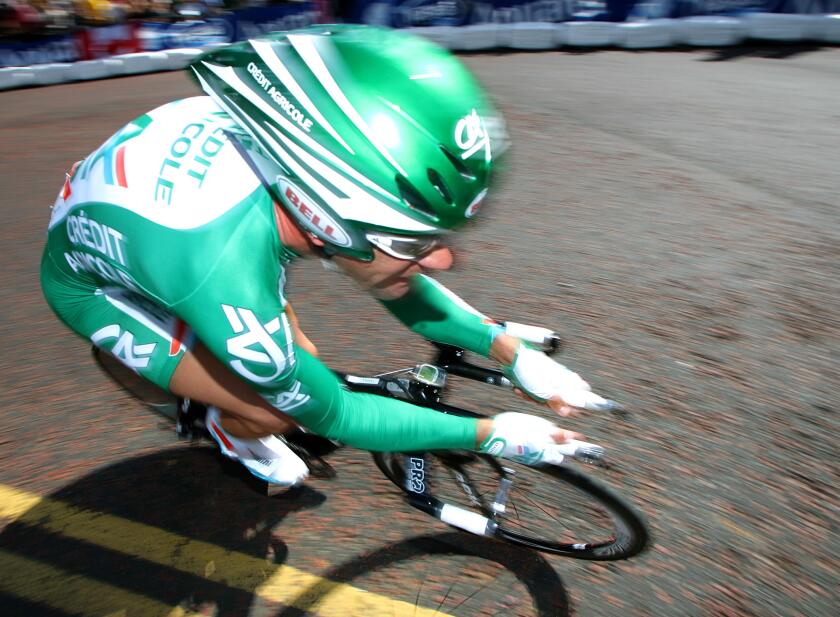 Credit Agricole racing cyclist HiRes 575