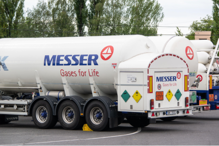 Messer truck trailer Alamy 575 02Apr24.png