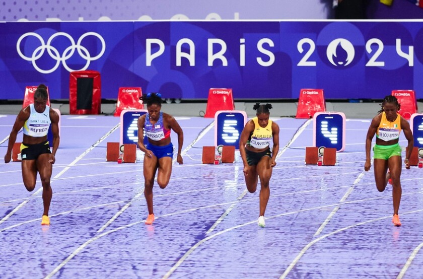 Runners on starting line from Alamy 19Dec24 575x375.jpg