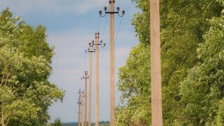 Lithuania electricity cables from Alamy 6Jun22 575x375