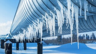 Icicles on a pipe pipeline