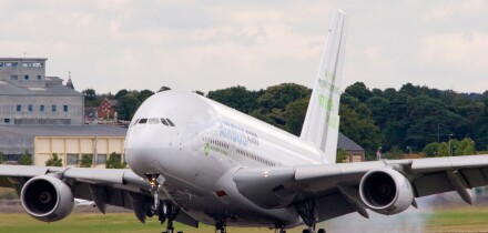 Airbus Industrie Airbus A380-841 displaying at the Farnborough airshow 2008