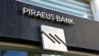 Piraeus_Bank_Alamy_575x375_180321