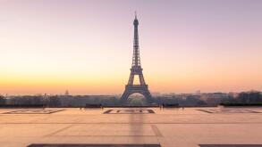 Early morning view of Eiffel Tower from Trocadero with winter sunrise colors