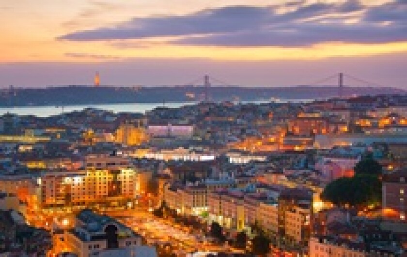 Lisbon at twilight Fotolia_133010508_Subscription_XXL 230x150