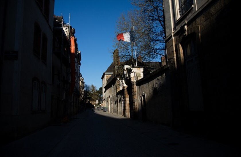 French_flag_Rennes_PA_575x375_310320