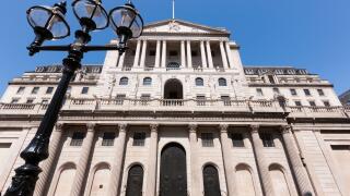Front facade of the Bank of England building on Threadneedle St, London, EC2R 8AH. The bank controls interest rates for the UK. (118)