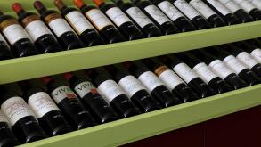 bottles of fine Bordeaux wines, Maison des vins, Margaux,  Medoc, Gironde, Nouvelle Aquitaine, France