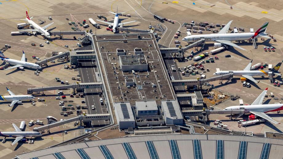 Air Berlin Jet, aerial photo, gates and jet bridges to the airplanes, terminal and concourses, Dusseldorf Airport, Dusseldorf, Rhineland, North Rhine-Westphalia, Germany