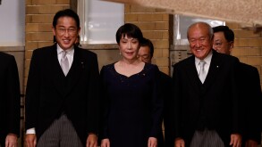 Tokyo, Japan. 10th Aug, 2022. Japan's Prime Minister Fumio Kishida (L), Minister in Charge of Economic Security Sanae Takaichi (C), Finance Minister Shunichi Suzuki and other ministers prepare for a photo session at Kishida's residence in Tokyo, Japan, Au