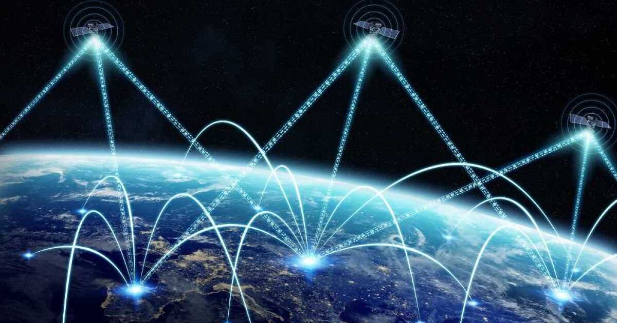 Apple、衛星メッセージングを緊急通話以外にも拡大