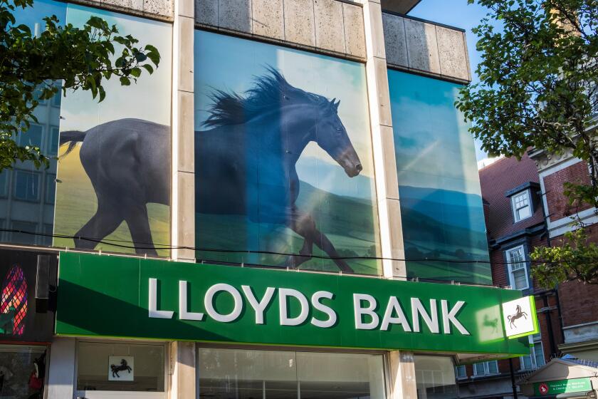 Lloyds black horse HiRes 575