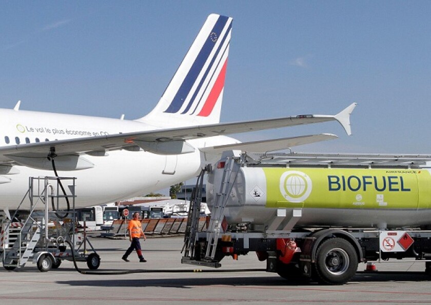 Air France emissions biofuel from Alamy 9Jan23 crop 575x375