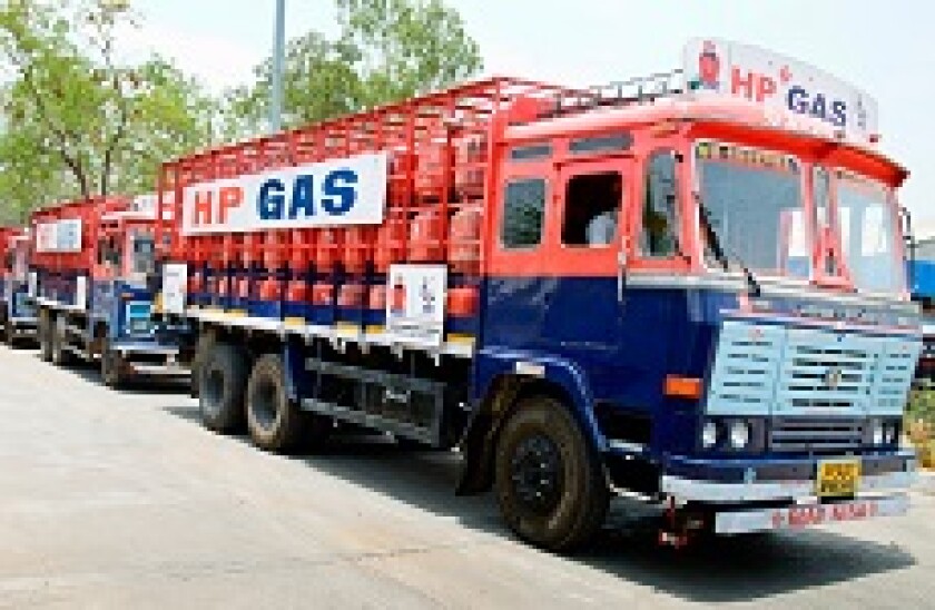 HPCL truck 230px