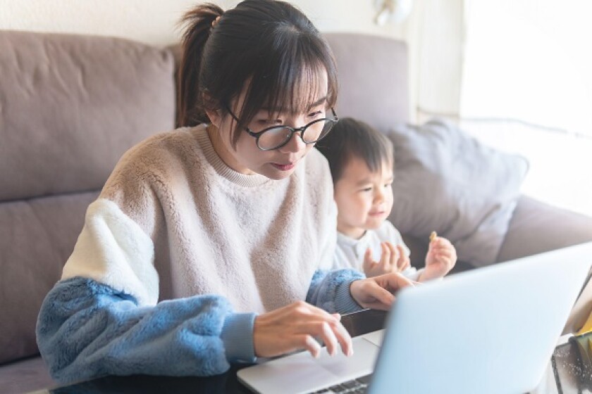 Working from home Covid coronavirus pandemic from Alamy 23Nov21 575x375