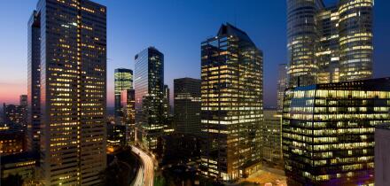 FRANCE, HAUTS DE SEINE (92), COURBEVOIE, LA DEFENSE BUSINESS DISTRICT. LEFT DESCARTES TOWER, DEXIA, EUROPLAZA, COEUR DEFENSE, EXALTIS